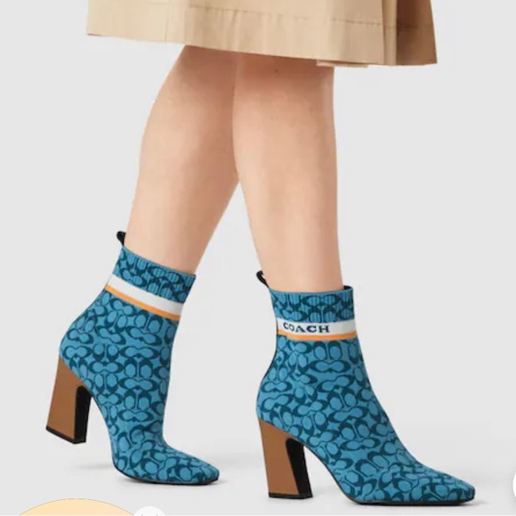 Coach women’s ankle boots size new with box - Picture 2 of 6